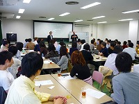 Vital Japan Meeting �r�W�l�X����v���t�F�b�V���i���̉p��ł̕׋���