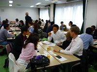 Vital Japan Meeting �r�W�l�X����v���t�F�b�V���i���̉p��ł̕׋���