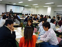 Vital Japan Meeting �r�W�l�X����v���t�F�b�V���i���̉p��ł̕׋���