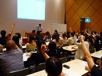 Vital Japan Meeting �r�W�l�X����v���t�F�b�V���i���̉p��ł̕׋���