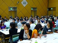 Vital Japan Meeting �r�W�l�X����v���t�F�b�V���i���̉p��ł̕׋���