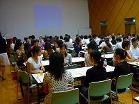 Vital Japan Meeting �r�W�l�X����v���t�F�b�V���i���̉p��ł̕׋���
