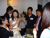 Networking Party: Vital Japan Meeting �r�W�l�X����v���t�F�b�V���i���̉p��ł̕׋���